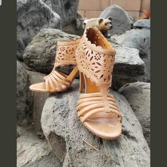 Pour La Victoire Lasercut Pumps Comfort 8 - Picture 2 of 6